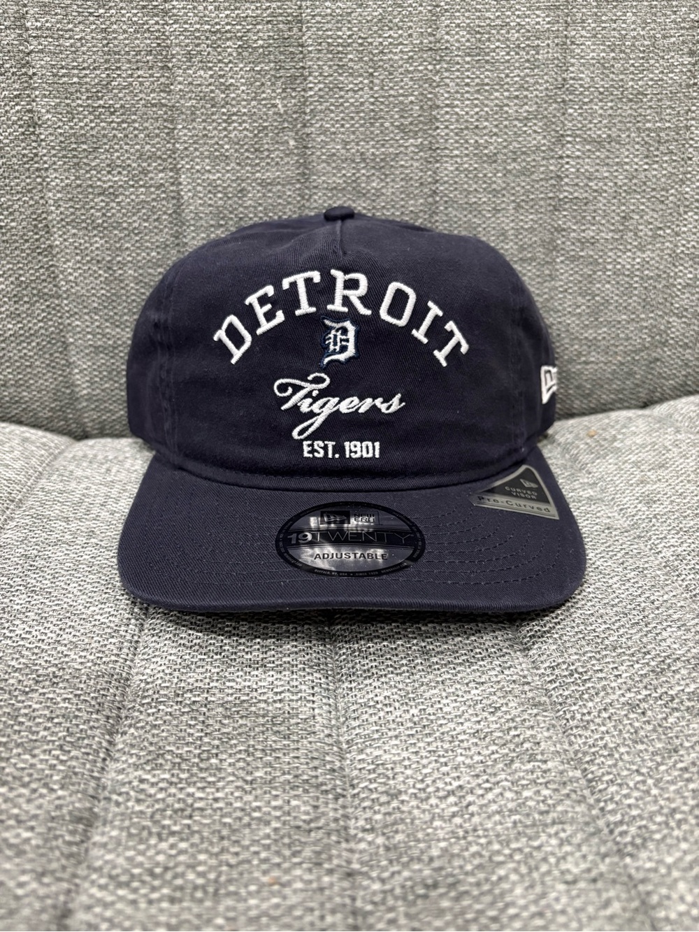 Brand New Detroit Tigers MLB snapback hat by New Era